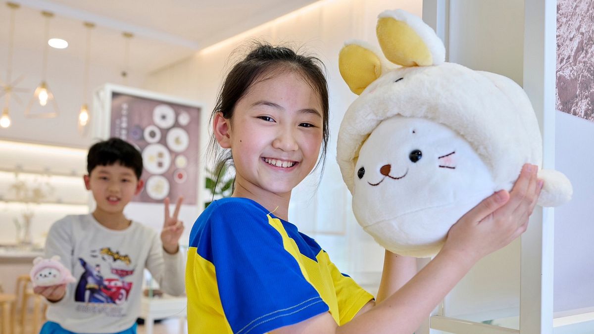 風靡國際的插畫界巨星海豹小白Sirotan,將於4月3日跨海來臺在新北市坪林茶業博物館與粉絲們相見歡。(圖/新北市政府文化局提供) 風靡國際的插畫界巨星海豹小白Sirotan,將於4月3日跨海來臺在新北市坪林茶業博物館與粉絲們相見歡。(圖/新北市政府文化局提供)