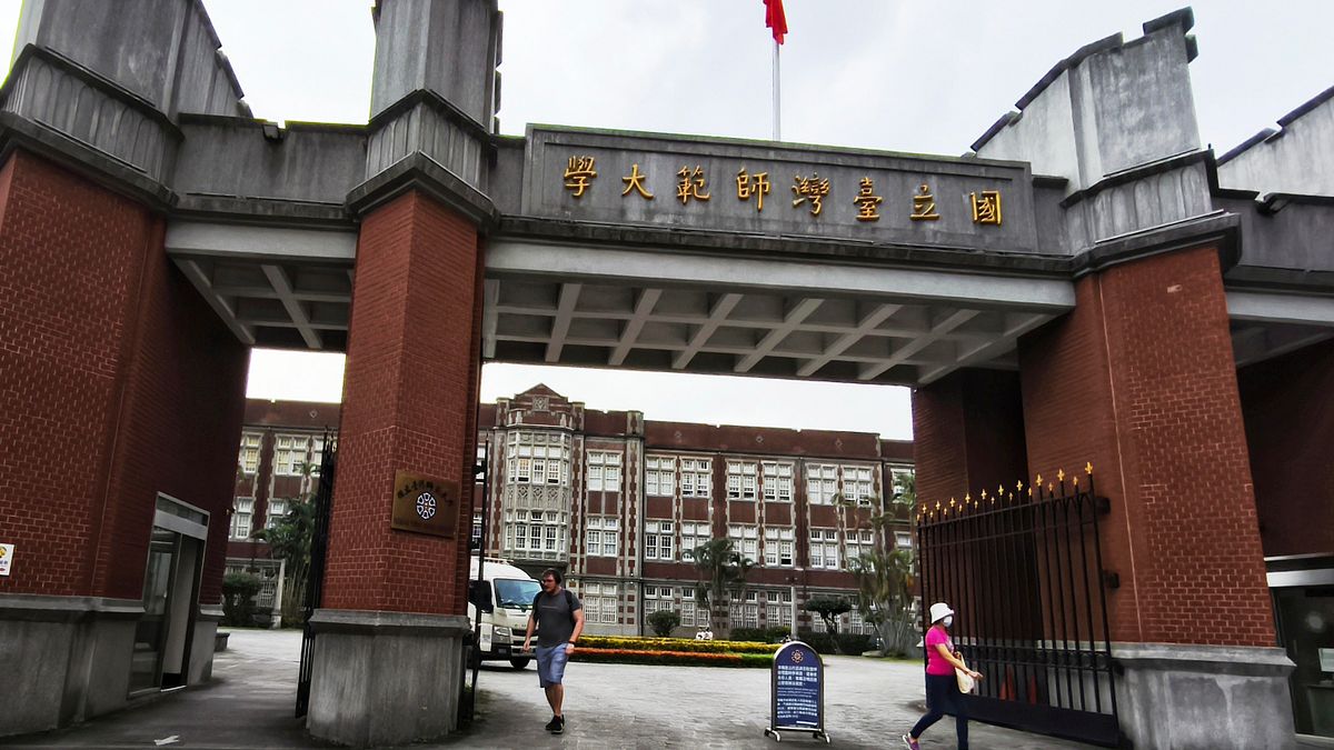 台灣師範大學女子足球隊教練周台英被爆強迫學生「抽血換學分」引發爭議。(資料照,柯承惠攝) 台灣師範大學女子足球隊教練周台英被爆強迫學生「抽血換學分」引發爭議。(資料照,柯承惠攝)