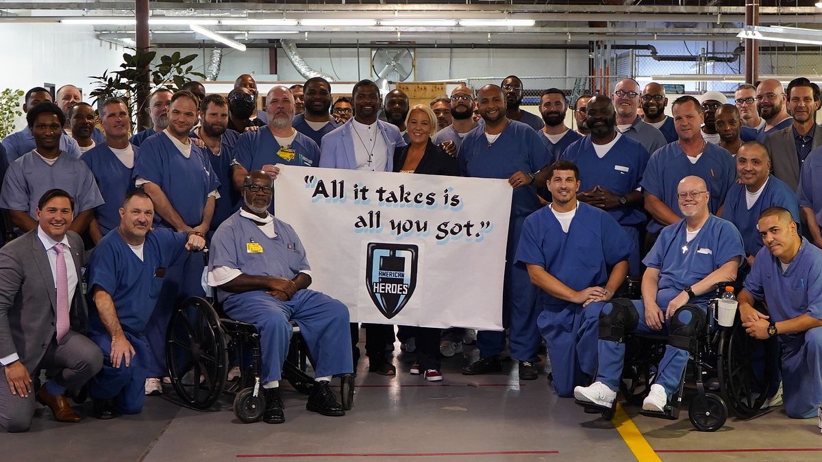 若川普執行大規模驅趕無證移民,私人監獄業者GEO集團是最大獲利者之一。(取自GEO Group臉書) 若川普執行大規模驅趕無證移民,私人監獄業者GEO集團是最大獲利者之一。(取自GEO Group臉書)