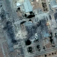 Maxar Technologies提供のこの衛星画像は、2025年6月22日にイスファハン核施設が米軍の空襲を受けた後の被害状況を示しています。(AP通信) Maxar Technologies提供のこの衛星画像は、2025年6月22日にイスファハン核施設が米軍の空襲を受けた後の被害状況を示しています。(AP通信)