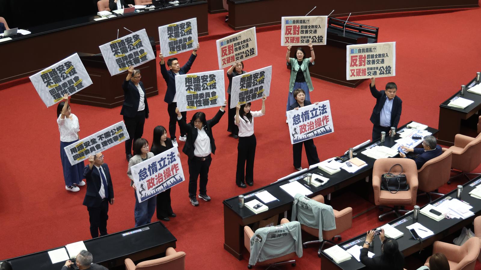 軍人加薪方案何時出爐?她對比政院加碼津貼「挾帶國防預算」:就是不顧軍警消