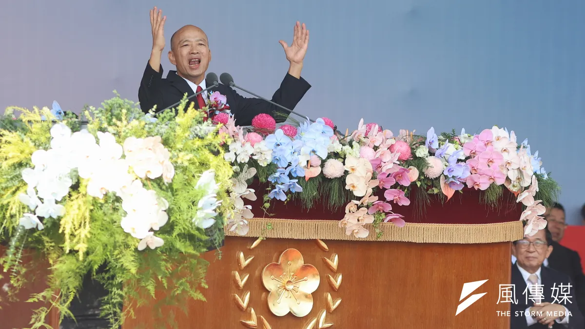 115年國慶大會今(10)日在總統府前舉行,大會主席、立法院長韓國瑜致詞時大幅脫稿。(柯承惠攝)