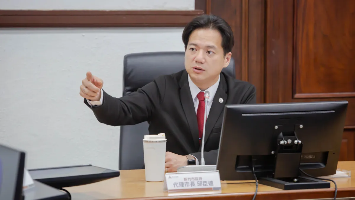 新竹市代理市長邱臣遠表示,市府是市民最堅強的後盾,竹市府將持續向中央爭取權益,並與各縣市攜手合作,研擬完善的應對措施。(圖/新竹市政府提供)
