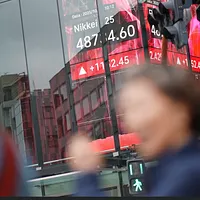 2025年10月20日、日経225指数が強力な終値を記録し、49185.50ポイントの史上最高値を達成。(写真/AP通信提供) 2025年10月20日、日経225指数が強力な終値を記録し、49185.50ポイントの史上最高値を達成。(写真/AP通信提供)