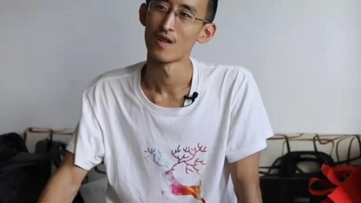 28歲的中國青年張炘煬16歲就讀博士,曾被譽為「神童」。(圖/翻攝自微博) 28歲的中國青年張炘煬16歲就讀博士,曾被譽為「神童」。(圖/翻攝自微博)