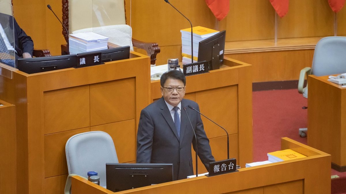 屏東縣長潘孟安進行最後一次施政總報告,除了感謝各位議員外,也表示要讓明天的屏東比今天好。(圖/屏東縣政府傳播暨國際事務處提供) 屏東縣長潘孟安進行最後一次施政總報告,除了感謝各位議員外,也表示要讓明天的屏東比今天好。(圖/屏東縣政府傳播暨國際事務處提供)