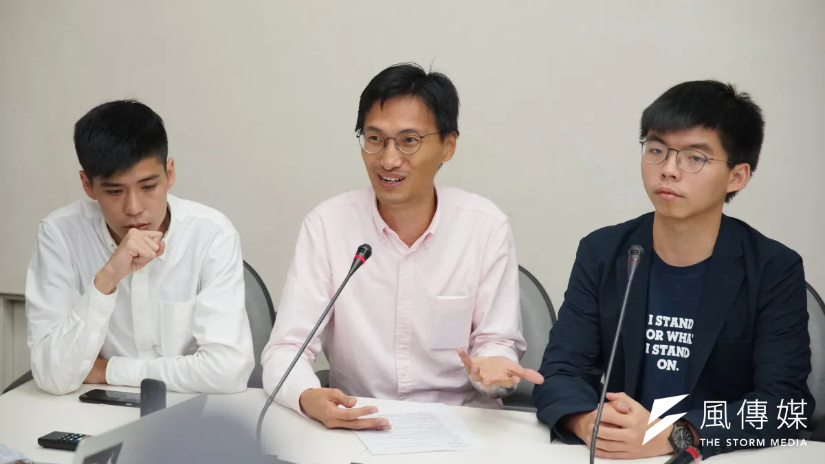 20190905-岑敖暉、朱凱迪、黃之鋒拜訪立院民進黨團。(盧逸峰攝)