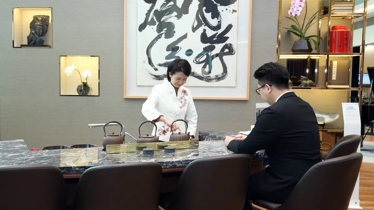 結合「數位科技.人性服務.專家團隊」,渣打國際商業銀行全面升級數位金融服務。(圖/渣打銀行提供)