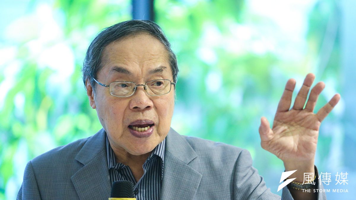 知名文學家陳芳明昨(11)日表示,募款購書的方式,顯示了公部門文化程度相當低落。(資料照,陳明仁攝) 知名文學家陳芳明昨(11)日表示,募款購書的方式,顯示了公部門文化程度相當低落。(資料照,陳明仁攝)