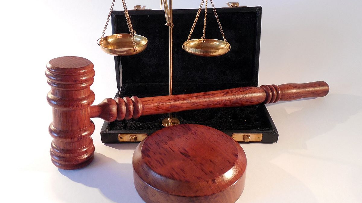 台南的撞死律師案引起轟動,到底判多重才不算是人民心中的「恐龍法官」?(圖/pixabay) 台南的撞死律師案引起轟動,到底判多重才不算是人民心中的「恐龍法官」?(圖/pixabay)