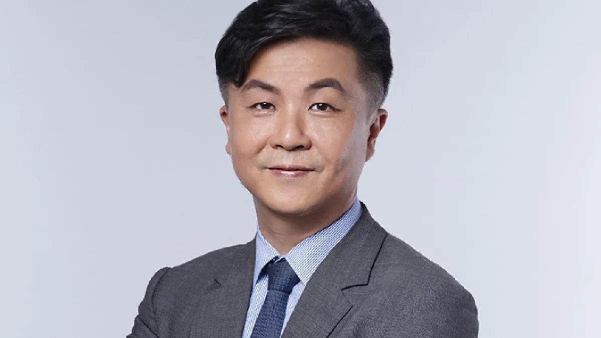 呂秋遠與下屬實習律師發展不當關係,且女方身為受指導者處於權力不對等地位,法界人士普遍質疑其已違反《律師倫理規範》。(圖/翻攝宇達經貿法律事務所官網)