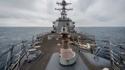 美籍作戰艦自我西南海域由南向北通過台灣海峽北駛。(取自美國太平洋艦隊臉書)