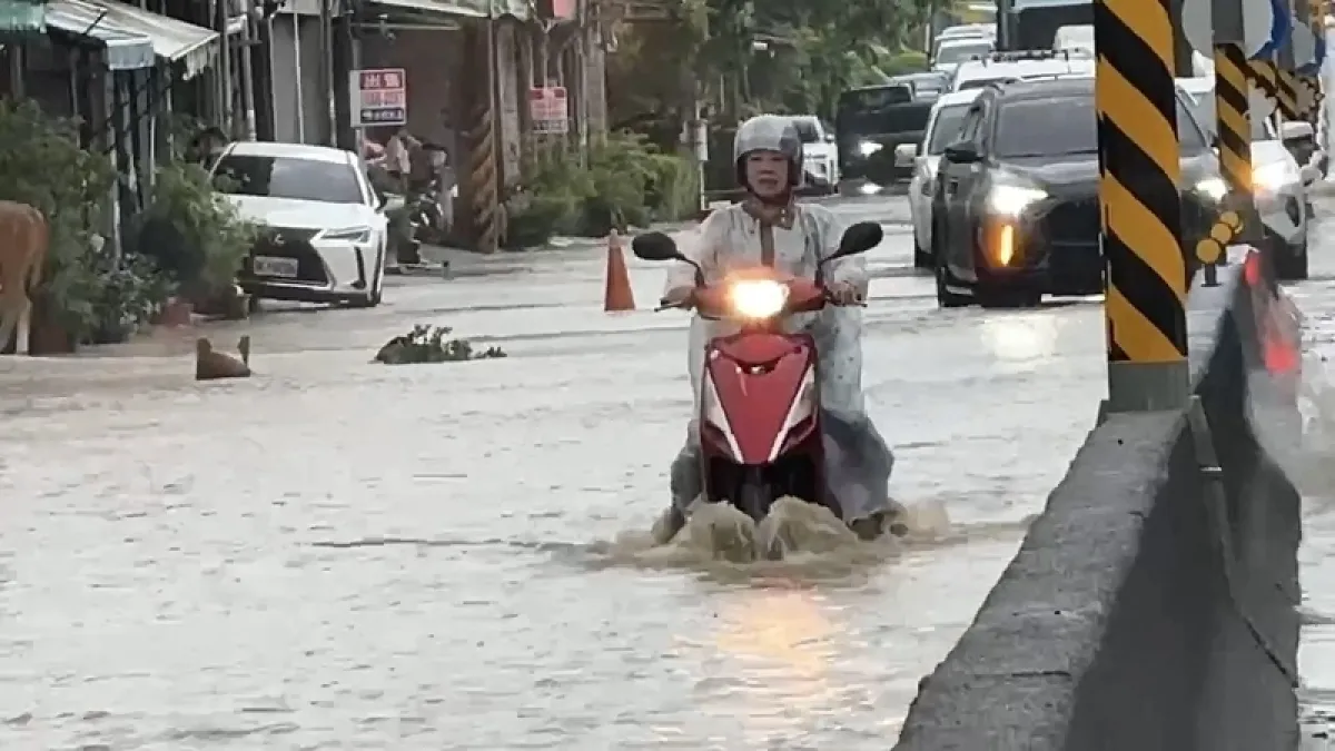 米克拉颱風豪雨假懶人包!高雄、屏東、台南停班停課資訊一次看。(翻攝照片)中央社記者董俊志傳真115年6月25日