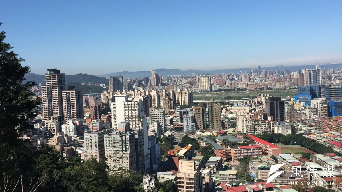 房地產代銷人員都在做什麼呢?(圖/呂紹煒攝)