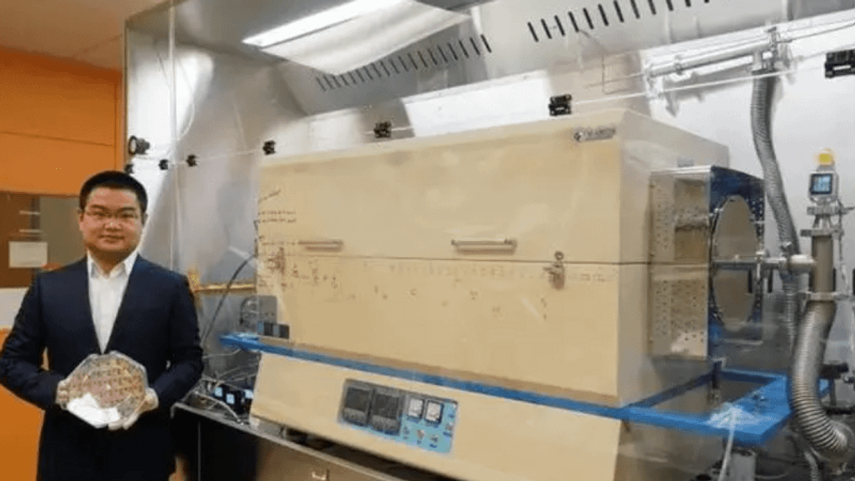 北大才子朱佳迪所領導的團隊替美國研製突破3nm到1nm的芯片做出了巨大成就與貢獻。 北大才子朱佳迪所領導的團隊替美國研製突破3nm到1nm的芯片做出了巨大成就與貢獻。