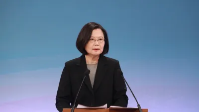 蔡政府如果不能緊急煞車,請求有良知的台灣人民,在1月11日投票日,用選票下架鴨霸立委、趕走無良綠委!(資料照,台北市攝影記者聯誼會提供)