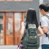 隨著全球淨零碳排共識達成,金融業正全面迎來 ESG 綠色轉型浪潮,具備「永續金融」知識的青年才俊已成為職場重金挖掘的對象。(示意圖/取自freepik) 隨著全球淨零碳排共識達成,金融業正全面迎來 ESG 綠色轉型浪潮,具備「永續金融」知識的青年才俊已成為職場重金挖掘的對象。(示意圖/取自freepik)