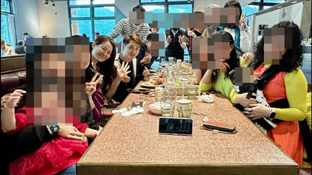 宋逸民夫妻與友人聚餐,氣色相當好。(圖/翻攝自周子寒臉書) 宋逸民夫妻與友人聚餐,氣色相當好。(圖/翻攝自周子寒臉書)