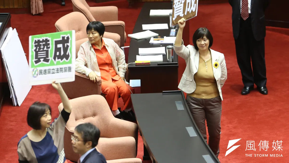 台聯黨團上周繼續杯葛國民黨團再把《監督條例》排入院會議程,提案百案杯葛議場逐案表决。(吳逸驊攝)