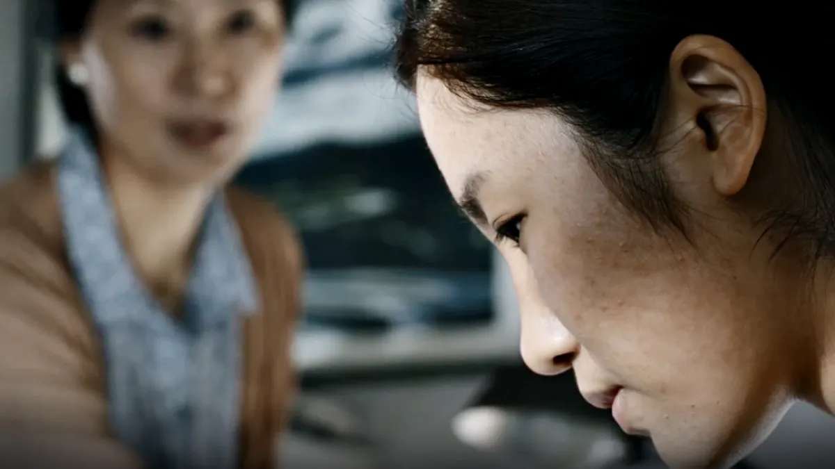 做孩子的,期待父母能讓他們自由發展,且得到父母的肯定與支持,不過現實往往沒有想像中容易…(示意圖非本人/翻攝自youtube) 做孩子的,期待父母能讓他們自由發展,且得到父母的肯定與支持,不過現實往往沒有想像中容易…(示意圖非本人/翻攝自youtube)