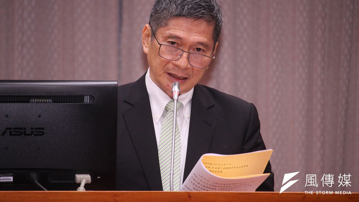 文化部長李永得出席立院文化教育委員會專案報告,針對華視進駐52台議題做出說明。(蔡親傑攝) 文化部長李永得出席立院文化教育委員會專案報告,針對華視進駐52台議題做出說明。(蔡親傑攝)
