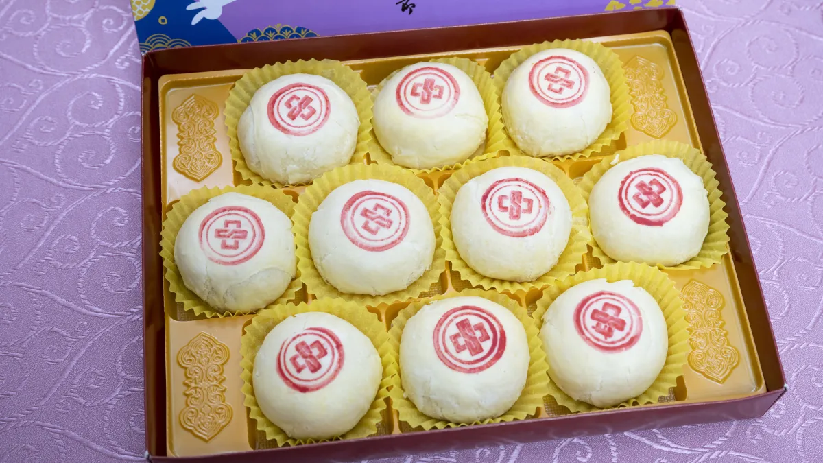 中鋼月餅引發熱烈討論,一顆綠豆椪43元,便宜又實惠。(圖/中鋼提供)