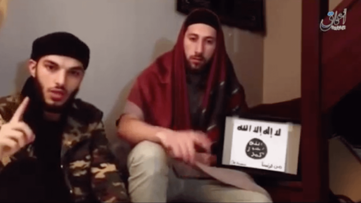 法國教堂攻擊案兩名攻擊者在犯案前拍攝的影片。(翻攝Youtube) 法國教堂攻擊案兩名攻擊者在犯案前拍攝的影片。(翻攝Youtube)