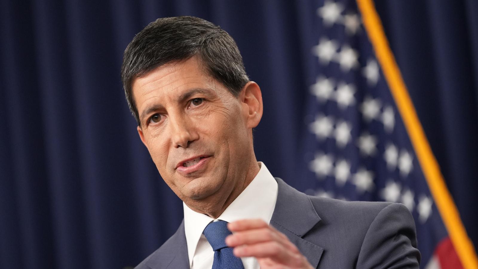 為何聯準會甘冒川普大不諱升息?施俊吉看華許1舉動埋伏筆:投資恐澈底窒息
