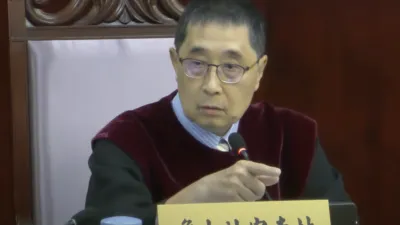憲法法庭6日就國會改革釋憲案行言詞辯論程序,大法官詹森林關切,針對總統赴立法院國情報告新規,立法院與總統府雙方能否自行和解?(取自司法院直播)