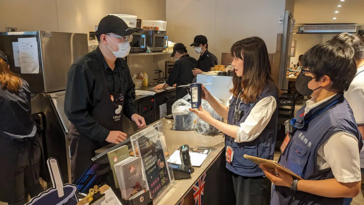 禁用PLA免洗餐具上路,北市環保局今起全面稽查列管8大類場所業者。(圖/臺北市政府環保局提供)