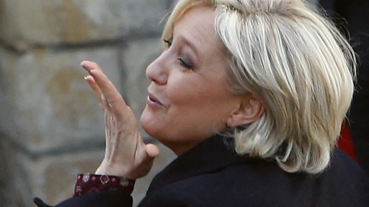 法國極右派政黨「民族陣線」(FN)總統候選人勒潘(Marine Le Pen)蜼敗猶榮(AP)