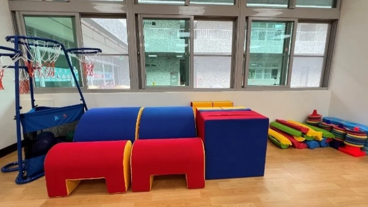 嘉義長庚醫院落實企業社會責任,為員工打造友善育兒空間。(圖/嘉義縣政府勞青處提供)