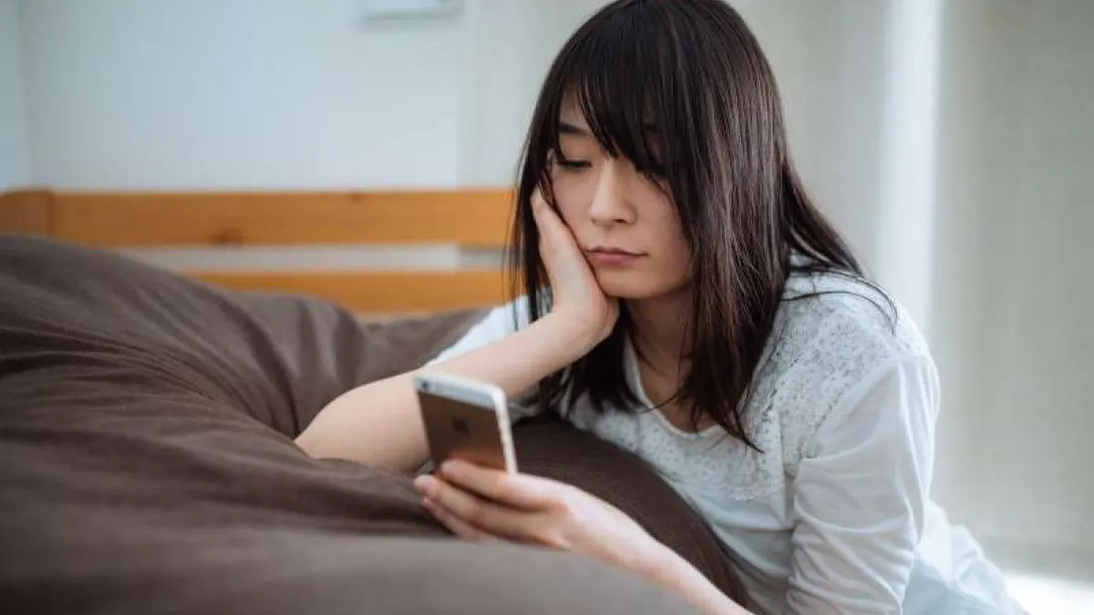 跳脫原本社會的框架、獨立生活是好事,但長期獨自一人很可能會影響心理健康。(示意圖/取自pakutaso)