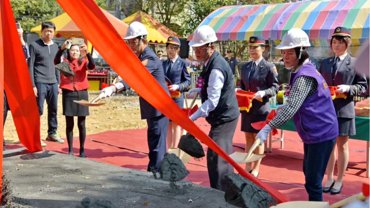 南投縣竹山分局竹林派出所屋齡老舊漏水,新建工程動工14日動工。(圖/南投縣政府提供)