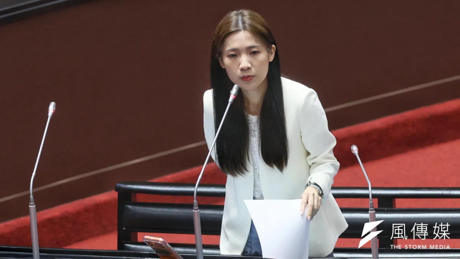 從4000萬到36張支票 藍營女戰追問鄭朝方金流爭議