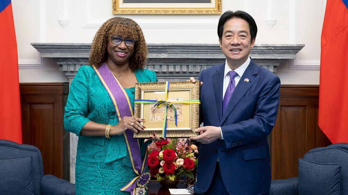 賴清德親授勳!聖文森首任駐台大使將離任 林佳龍午宴歡送:邦誼最穩健力量