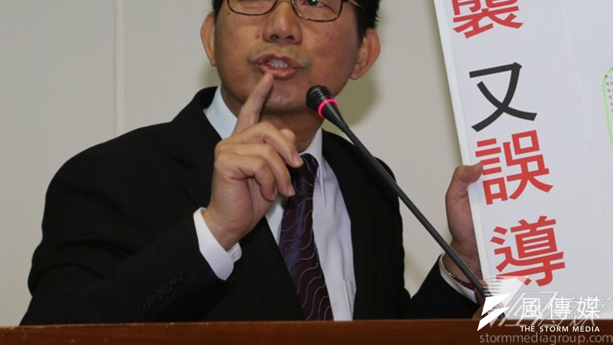 民進黨立委李應元8日表示,國稅局也出動調查柯文哲,根本是國民黨在背後檢舉施壓。(余志偉攝) 民進黨立委李應元8日表示,國稅局也出動調查柯文哲,根本是國民黨在背後檢舉施壓。(余志偉攝)