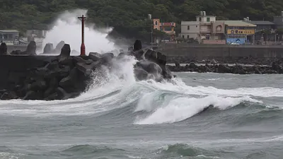蘇迪勒颱風侵襲台灣(美聯社)
