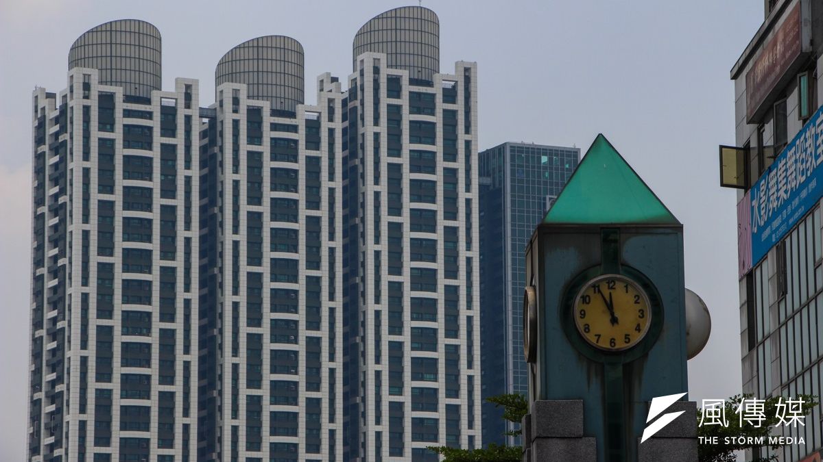 為遏止違建蔓延,北市府20日制定「台北市政府遏止新增違章建築處理措施」,9月1日起生效。(資料照片,葉信菉攝) 為遏止違建蔓延,北市府20日制定「台北市政府遏止新增違章建築處理措施」,9月1日起生效。(資料照片,葉信菉攝)