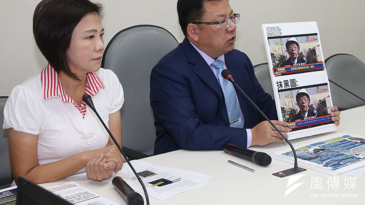 民進黨立法院黨團幹事長李俊俋、立委葉宜津召開「快查証、別傳播、幫澄清,別讓假新聞戕害台灣的民主政治」記者會。(陳明仁攝) 民進黨立法院黨團幹事長李俊俋、立委葉宜津召開「快查証、別傳播、幫澄清,別讓假新聞戕害台灣的民主政治」記者會。(陳明仁攝)