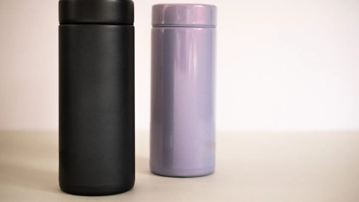 知名品牌膳魔師(THERMOS)推出環保「舊換新」回收活動,不限品牌皆可參加,寄回舊瓶或舊鍋具即可獲得 200 元購物折價券,實體專櫃更有專屬折扣。(示意圖/取自photo-ac)