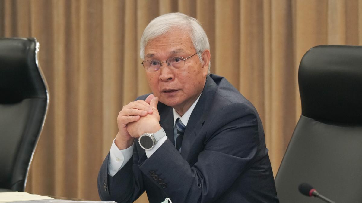 經濟火熱卻沒通膨,央行何時升息?楊金龍解讀台灣「奇蹟」,揭示央行決策關鍵