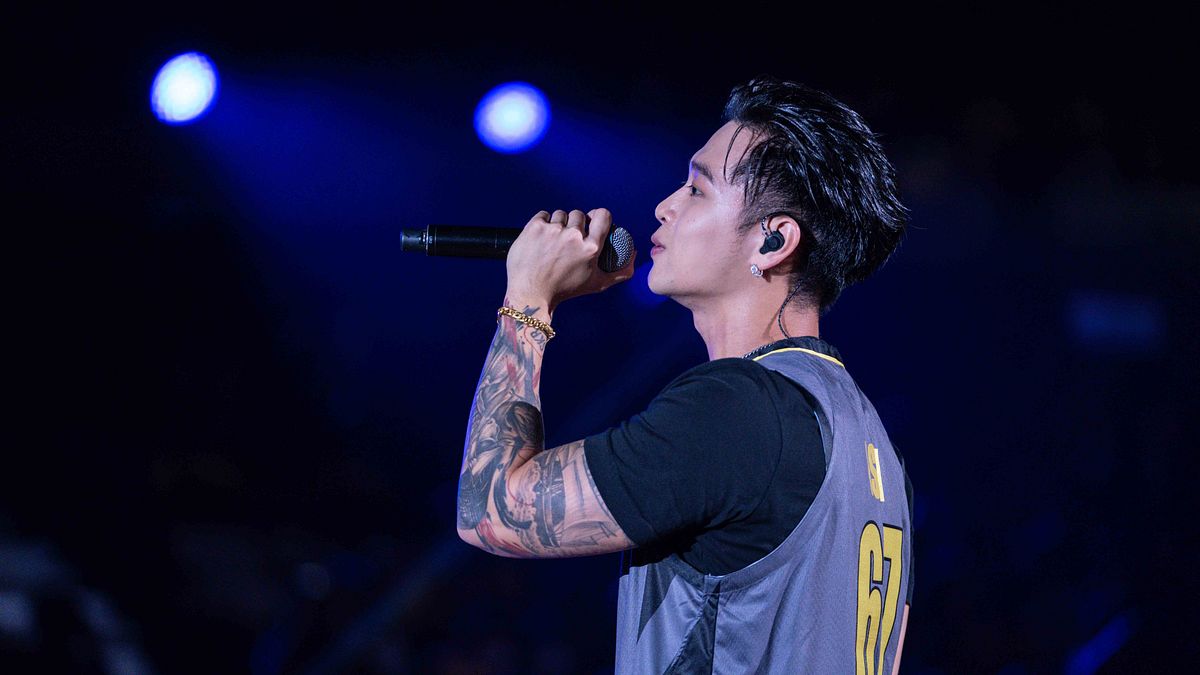 高爾宣出道五年1111首攻北流開唱。(照片資料提供:KKLIVE X 龍大謝音樂) 高爾宣出道五年1111首攻北流開唱。(照片資料提供:KKLIVE X 龍大謝音樂)