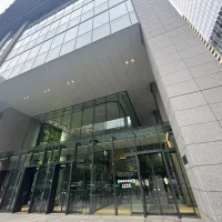 三菱地所は、大手町ゲートビルディングの開業に合わせ、健康増進やエシカルマーケット、水辺空間の活用に向けた社会実験など、多彩なまちづくりの取り組みを公開。大手町から神田へと広がるにぎわいの創出や、街の回遊性向上を目指す姿勢を示した。(黄信維撮影) 三菱地所は、大手町ゲートビルディングの開業に合わせ、健康増進やエシカルマーケット、水辺空間の活用に向けた社会実験など、多彩なまちづくりの取り組みを公開。大手町から神田へと広がるにぎわいの創出や、街の回遊性向上を目指す姿勢を示した。(黄信維撮影)