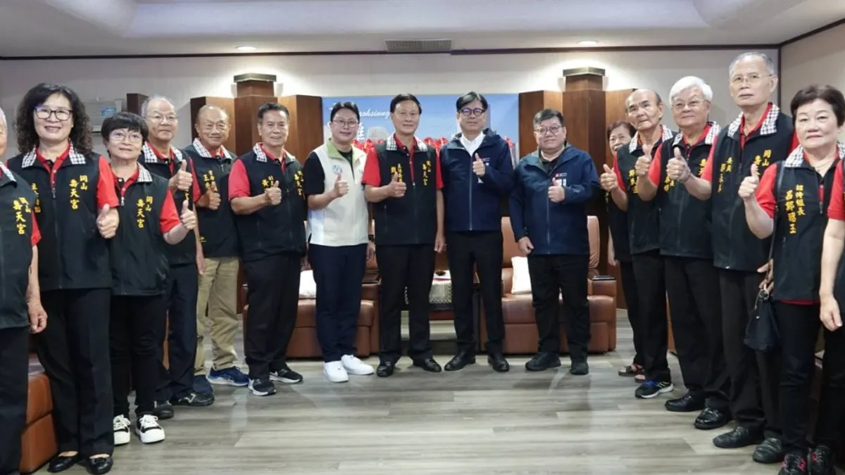 壽天宮主委戴清福率管委會前往市府,拜會陳其邁市長,共商「高雄三山媽祖會」的活動事宜。(圖/高市府提供) 壽天宮主委戴清福率管委會前往市府,拜會陳其邁市長,共商「高雄三山媽祖會」的活動事宜。(圖/高市府提供)