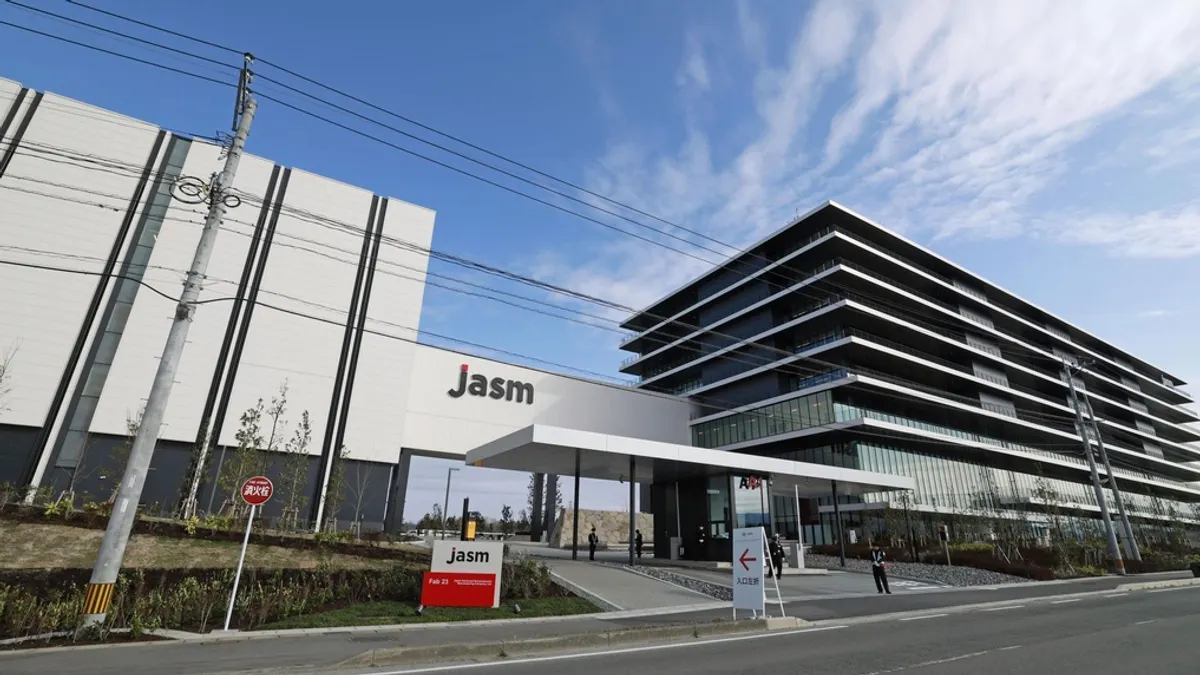 日本メディア、TSMCの熊本県菊陽町にある熊本第二工場「建設作業が開始された」。写真はTSMC熊本工場の資料写真。(写真/AP通信提供) 日本メディア、TSMCの熊本県菊陽町にある熊本第二工場「建設作業が開始された」。写真はTSMC熊本工場の資料写真。(写真/AP通信提供)