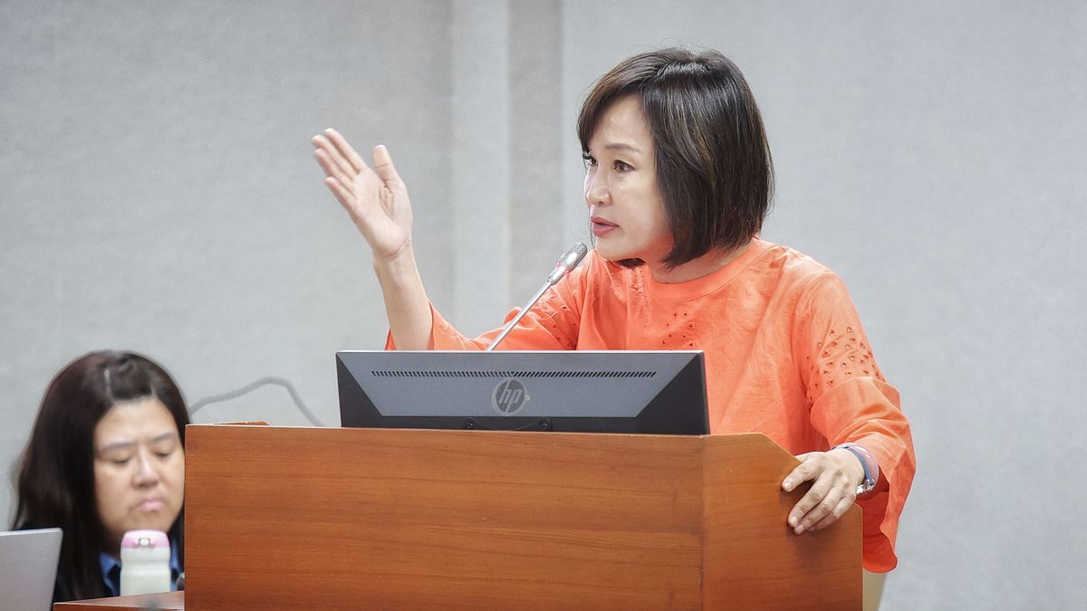 「月世界垃圾山」主嫌是綠營里長 柯志恩爆:民進黨市長候選人還與他站一起