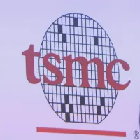 ITジャーナリストの林宏文氏は、AIを巡る競争における台湾の潜在力はTSMCにとどまらず、産業の「渡し場」となったことが重要だと分析した。(資料写真/柯承惠撮影) ITジャーナリストの林宏文氏は、AIを巡る競争における台湾の潜在力はTSMCにとどまらず、産業の「渡し場」となったことが重要だと分析した。(資料写真/柯承惠撮影)