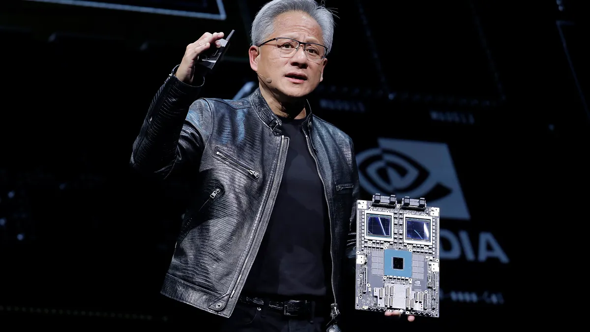 NVIDIAのジェンスン・ファンCEOは、人材採用において面接よりも背景調査を重視し、深い質問を通じて候補者の推論能力を理解すると語った。(資料写真/顔麟宇 撮影)