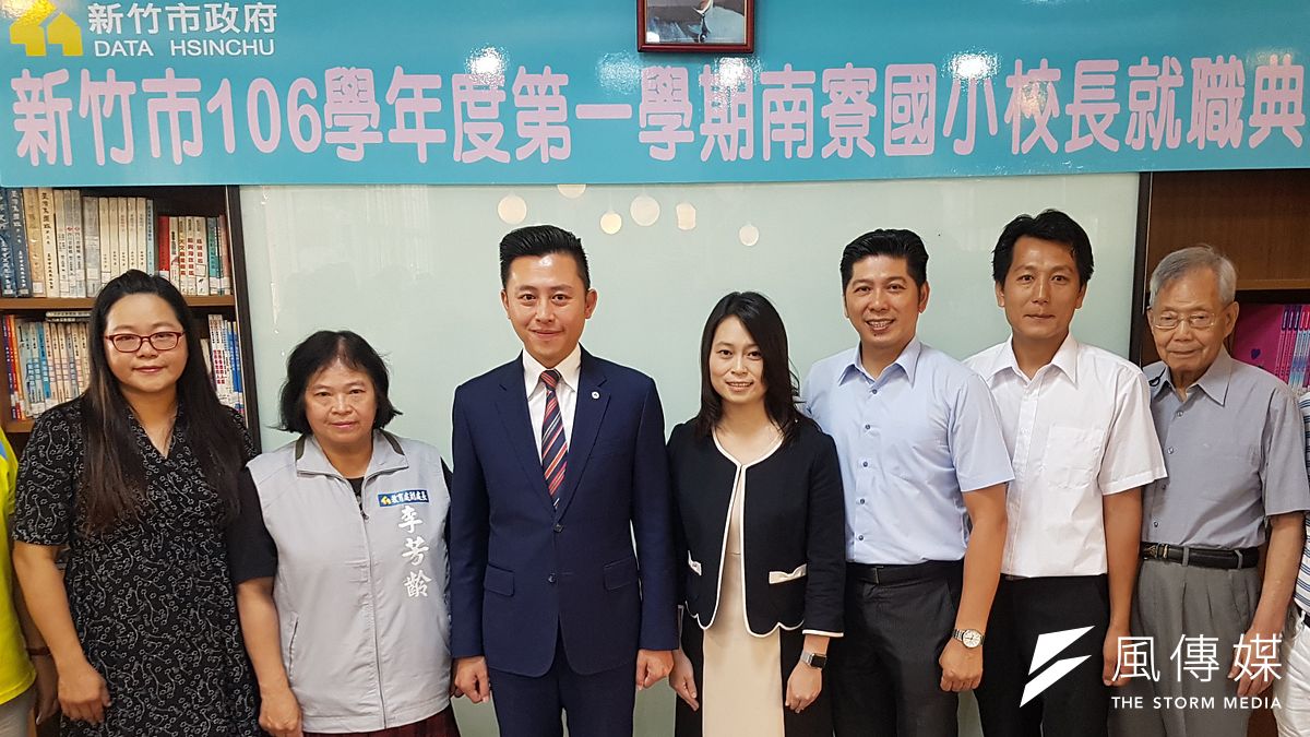 9日正式就職的新竹南寮國小新任校長李佳穎,任重道遠,備受市府及地方的重視與期許。(圖/方詠騰攝) 9日正式就職的新竹南寮國小新任校長李佳穎,任重道遠,備受市府及地方的重視與期許。(圖/方詠騰攝)